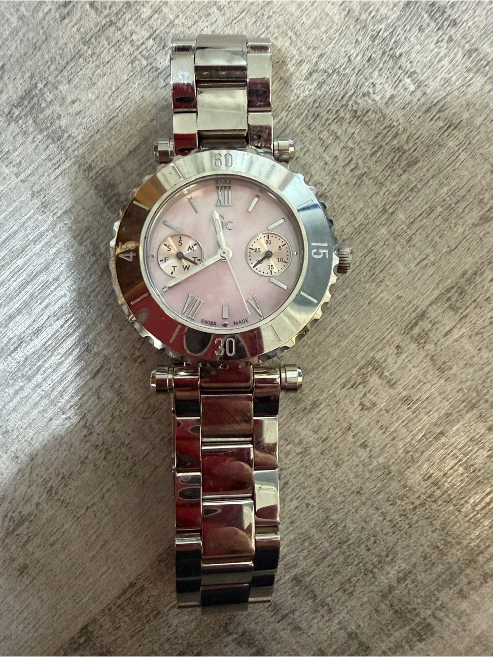 GC Guess Collection GC32000 Women’s Swiss Watch Pink MOP Dial Stainless Steel